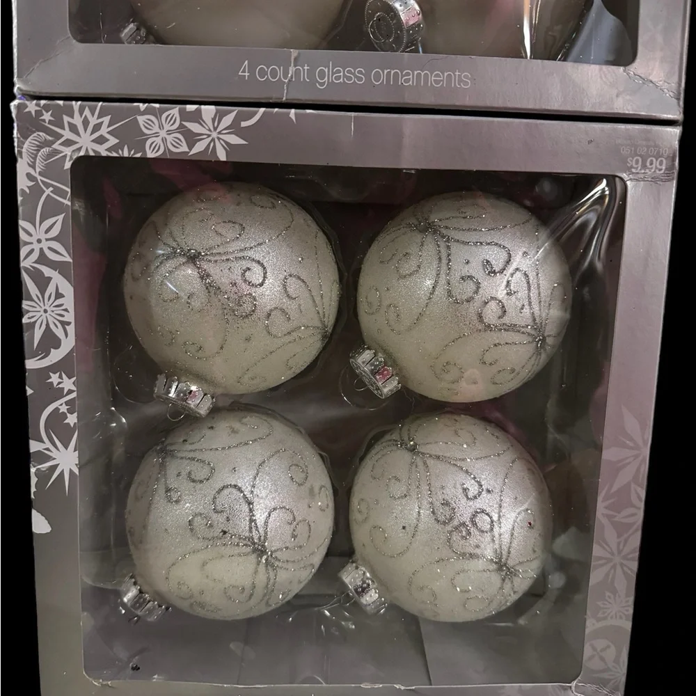 Christmas ornaments TARGET 2006 WHITE GLITTER SNOWFLAKE Glass 2 Boxes